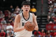 杨瀚森夏联G4再遇新课题 被纯小球阵容打到软肋？
