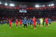 7-2,欧冠惨案!德甲冠军崩盘,卫冕冠军轰7球+豪取6连胜 7-2,欧冠惨案!德甲冠军崩盘,卫冕冠军轰7球+豪取6连胜